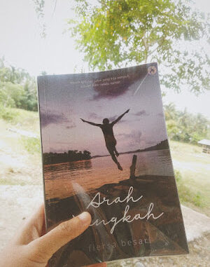 Book Review Arah Langkah - Fiersa Besari
