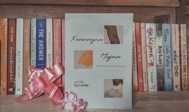 Book Review Kenangan Hujan - Dy Lunaly